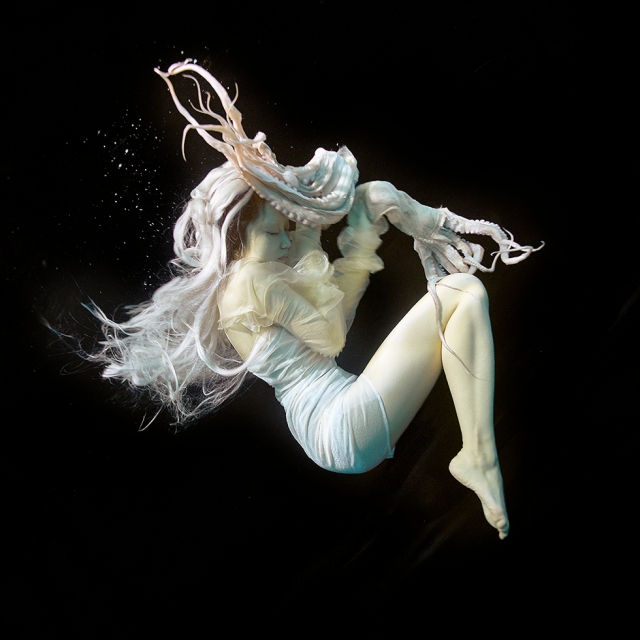 Ghostly underwater dance inspired by the 'seawomen' of the South